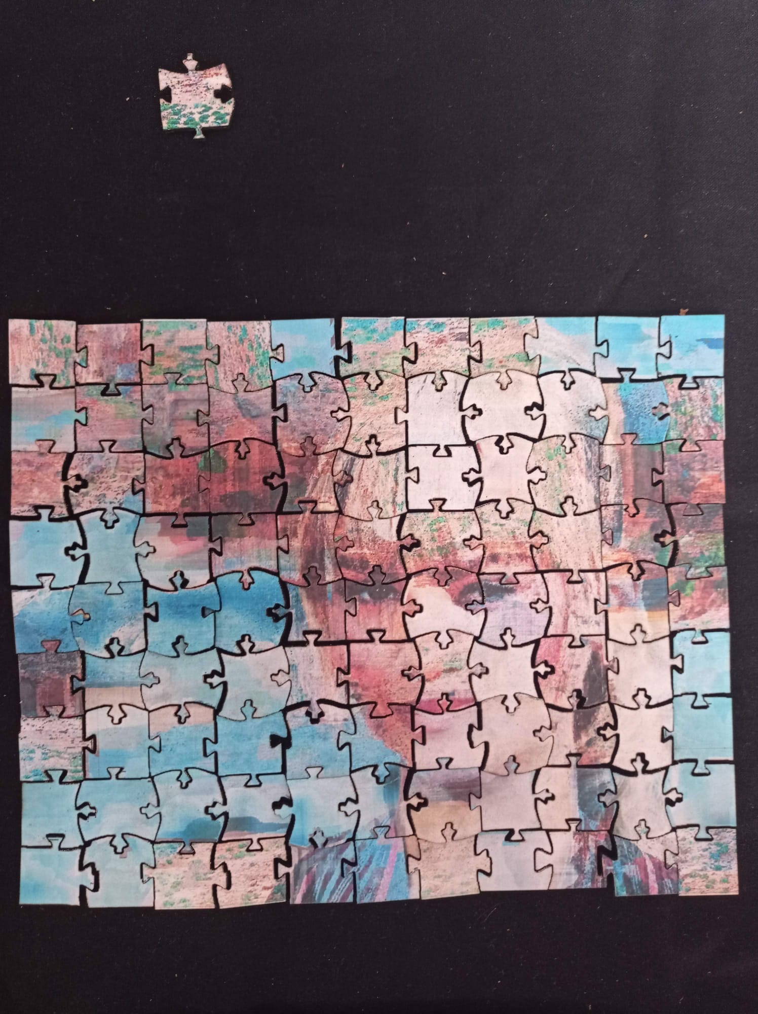 Puzzle avec une pièce en trop